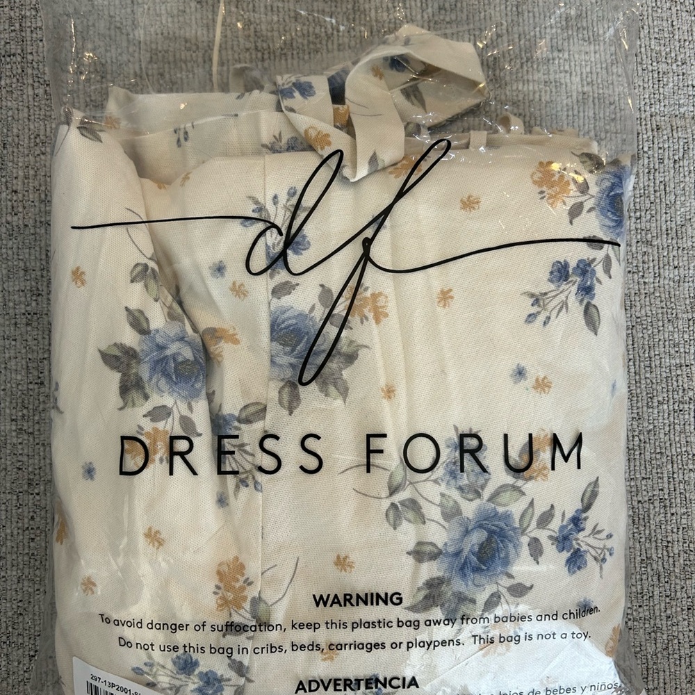 Josephine Periwinkle Floral Dress - Picture 12 of 16